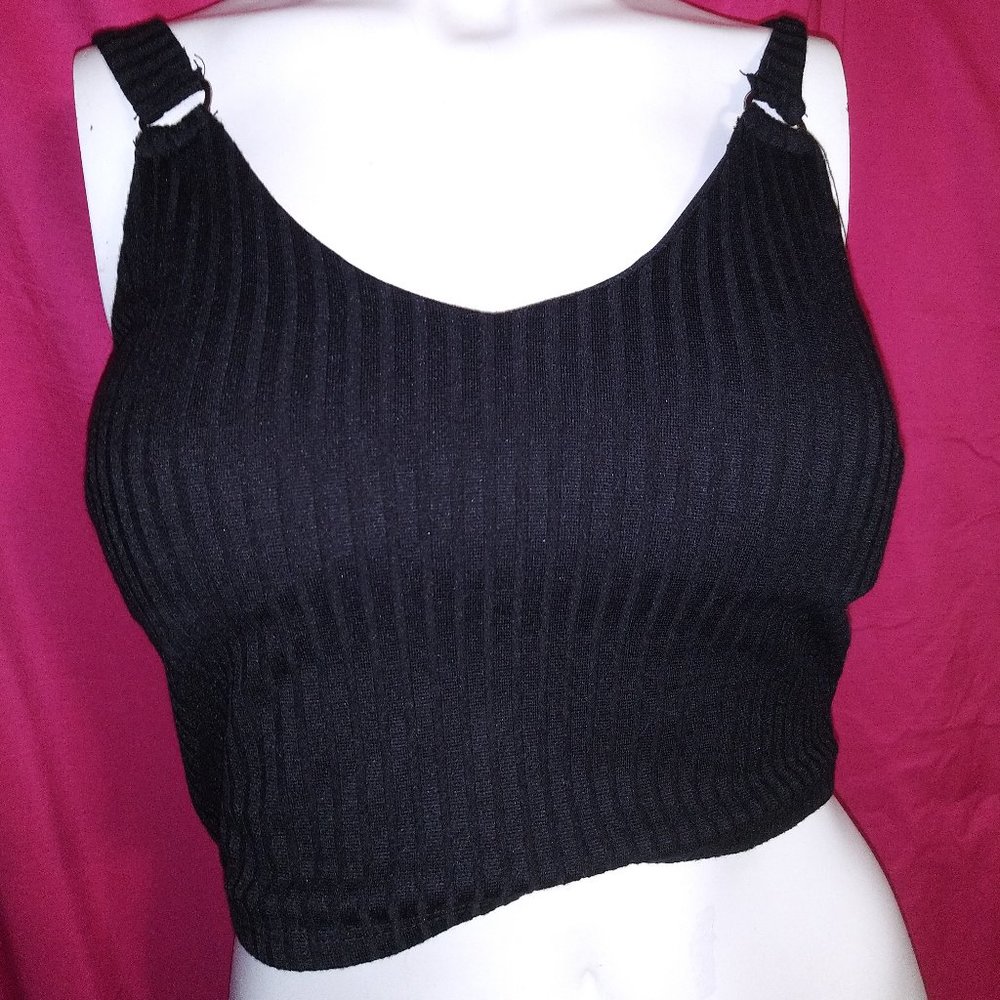 Bozzolo - Cute and Sexy Strapped Crop Top